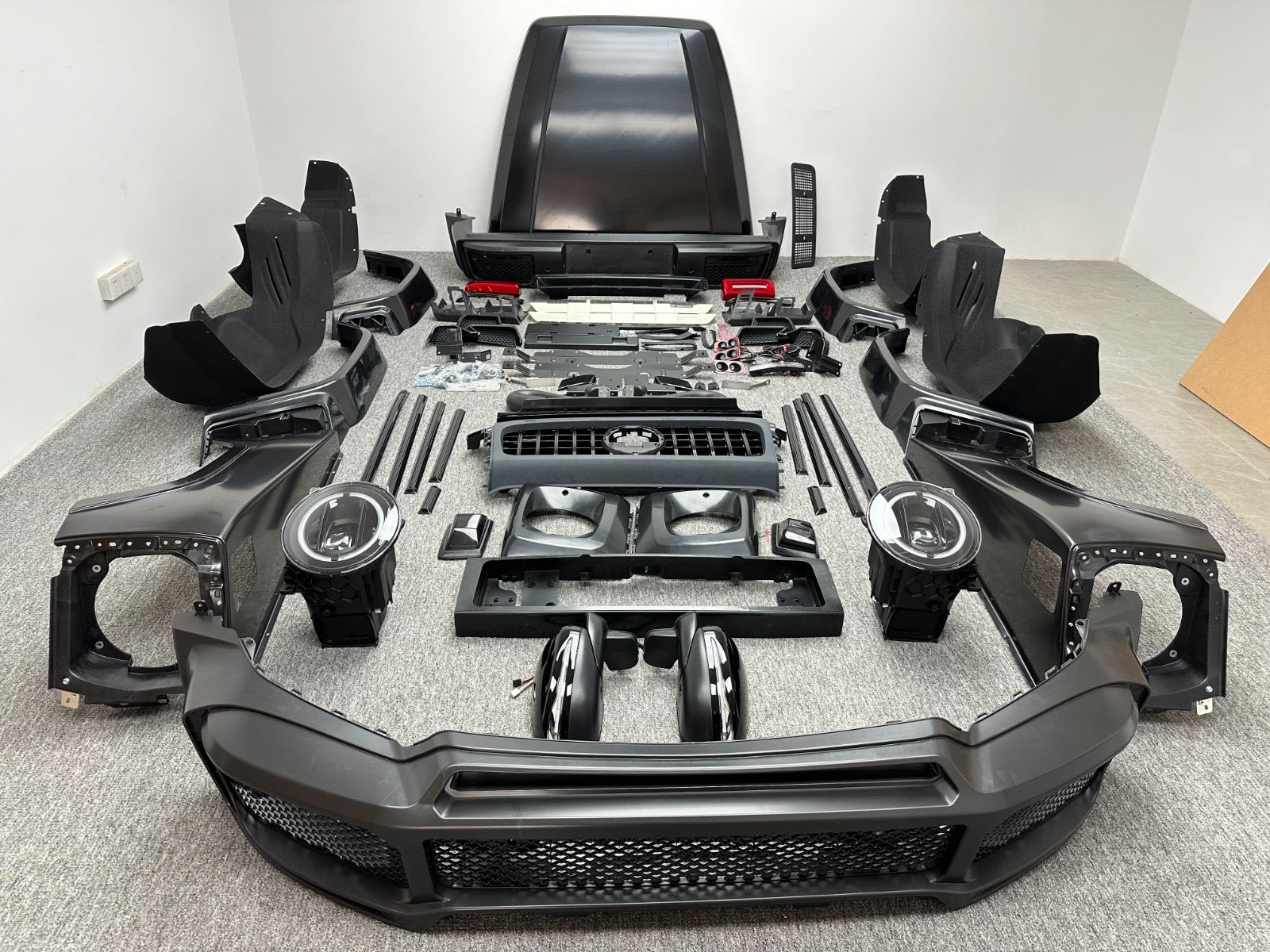2000-2018 Mercedes G class facelift conversion + B design carbon elements