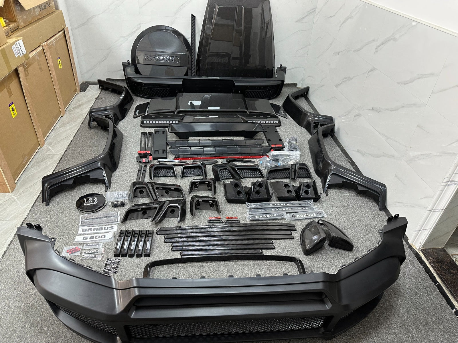MERCEDES G63 CARBON FIBER BODYKIT