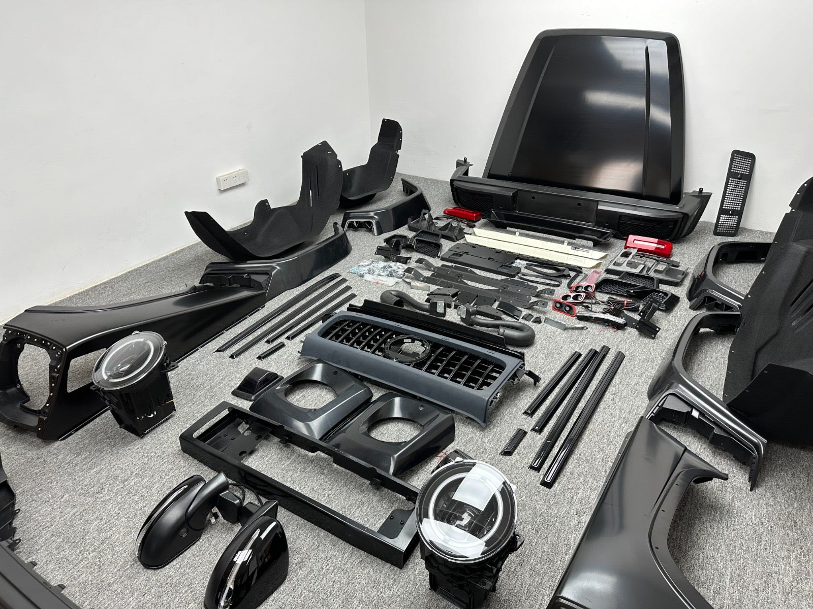 2000-2018 Mercedes G class facelift conversion + B design carbon elements