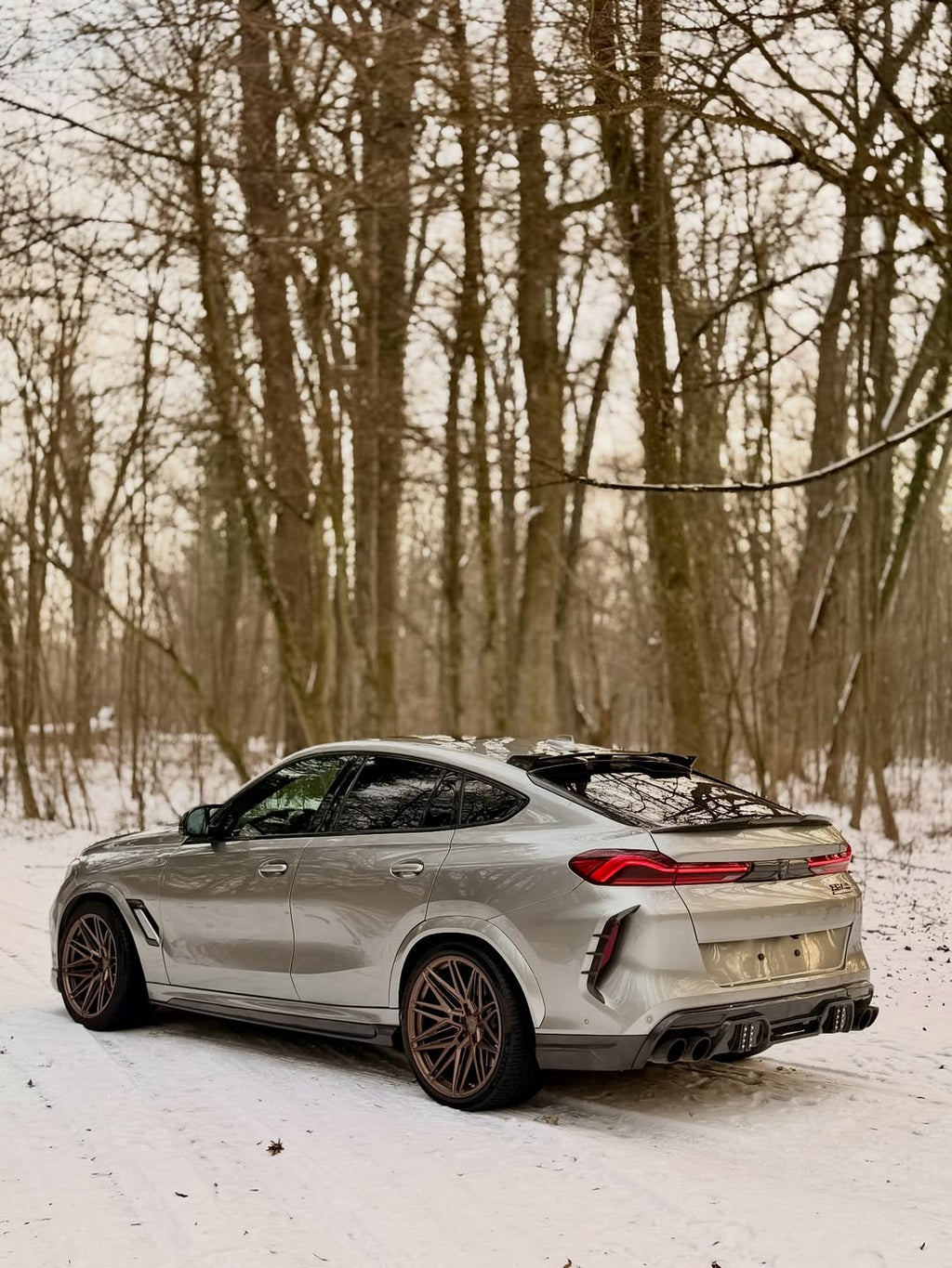 BMW X6M FULL CARBON FIBER BODYKIT