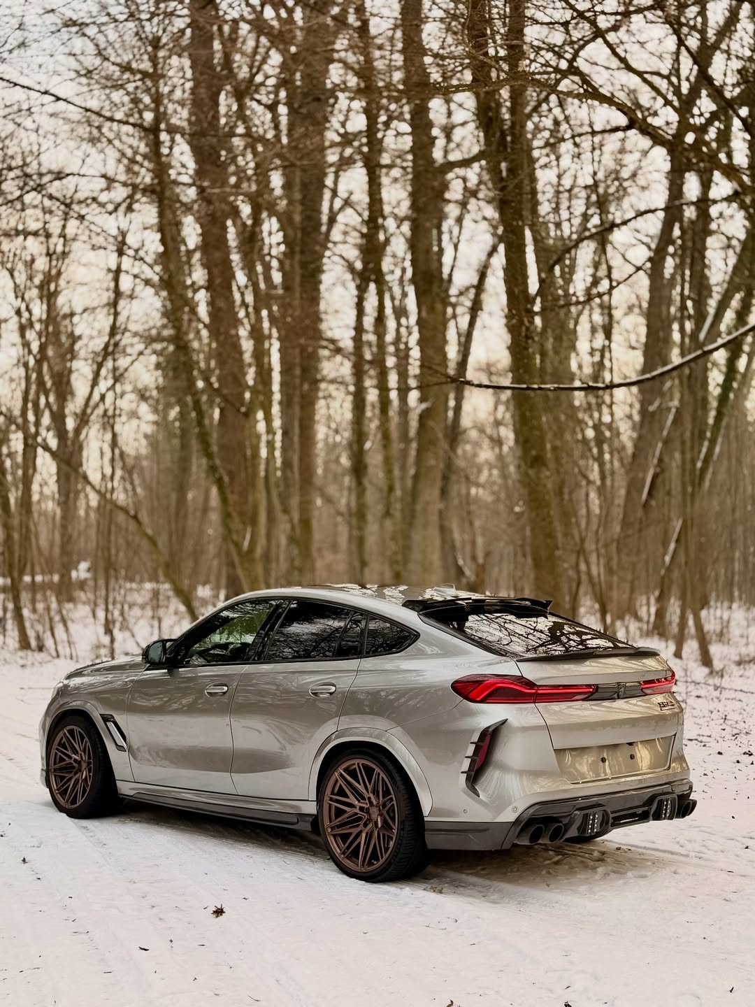BMW X6M FULL CARBON FIBER BODYKIT