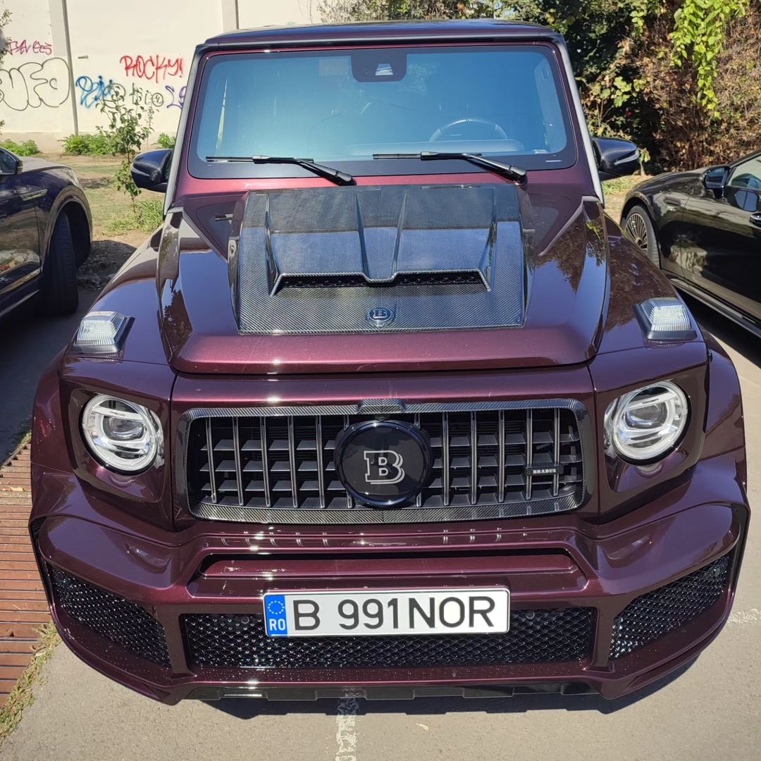 MERCEDES G63 CARBON FIBER BODYKIT
