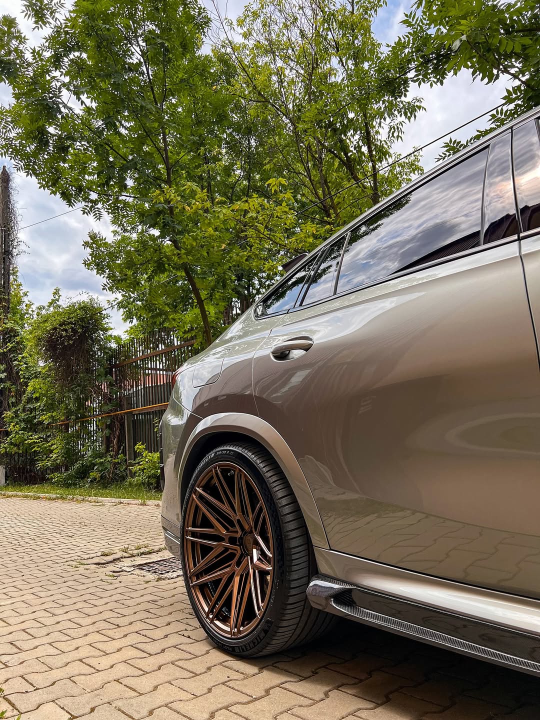BMW X6M FULL CARBON FIBER BODYKIT